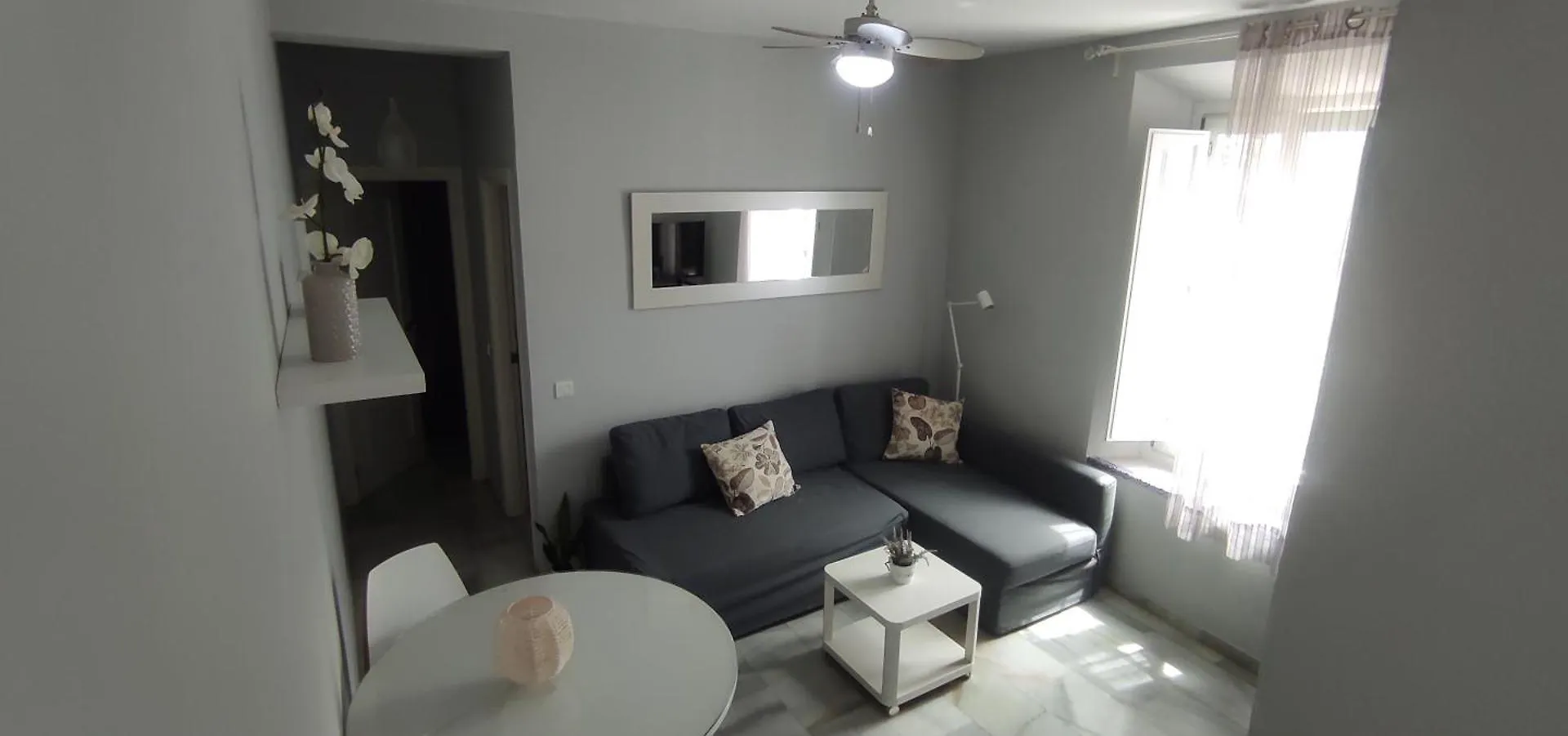 Lovely Apartment In Pedregalejo contacts